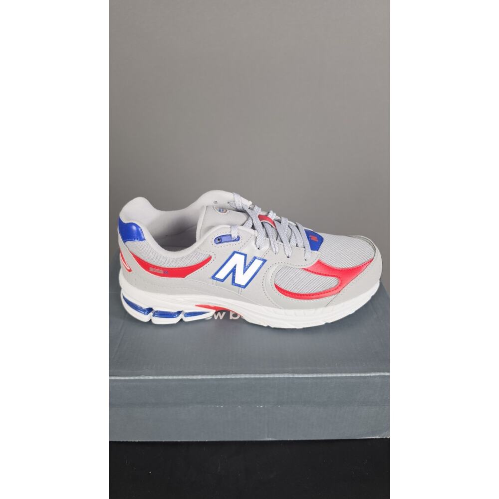 New Balance 2002 Kids Unisex Athletic Sneakers Grey Red GC2002KG US 7 - Picture 3 of 7